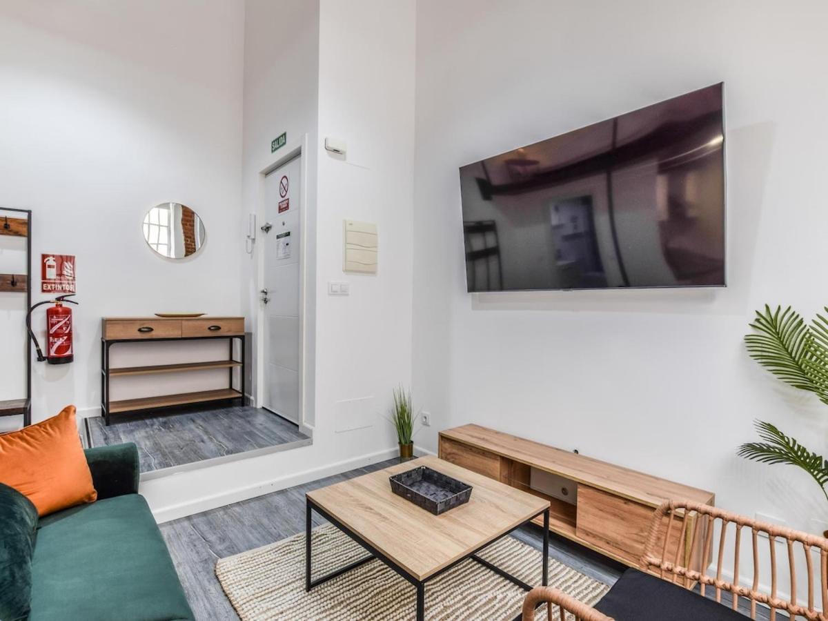 Appartamento Lofts Reformados En El Bernabeu Alquiler Temporal Madrid Esterno foto