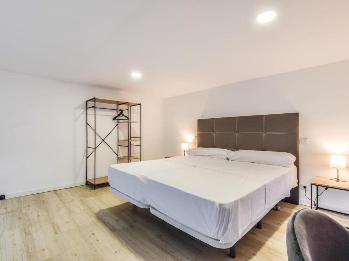 Appartamento Lofts Reformados En El Bernabeu Alquiler Temporal Madrid Esterno foto