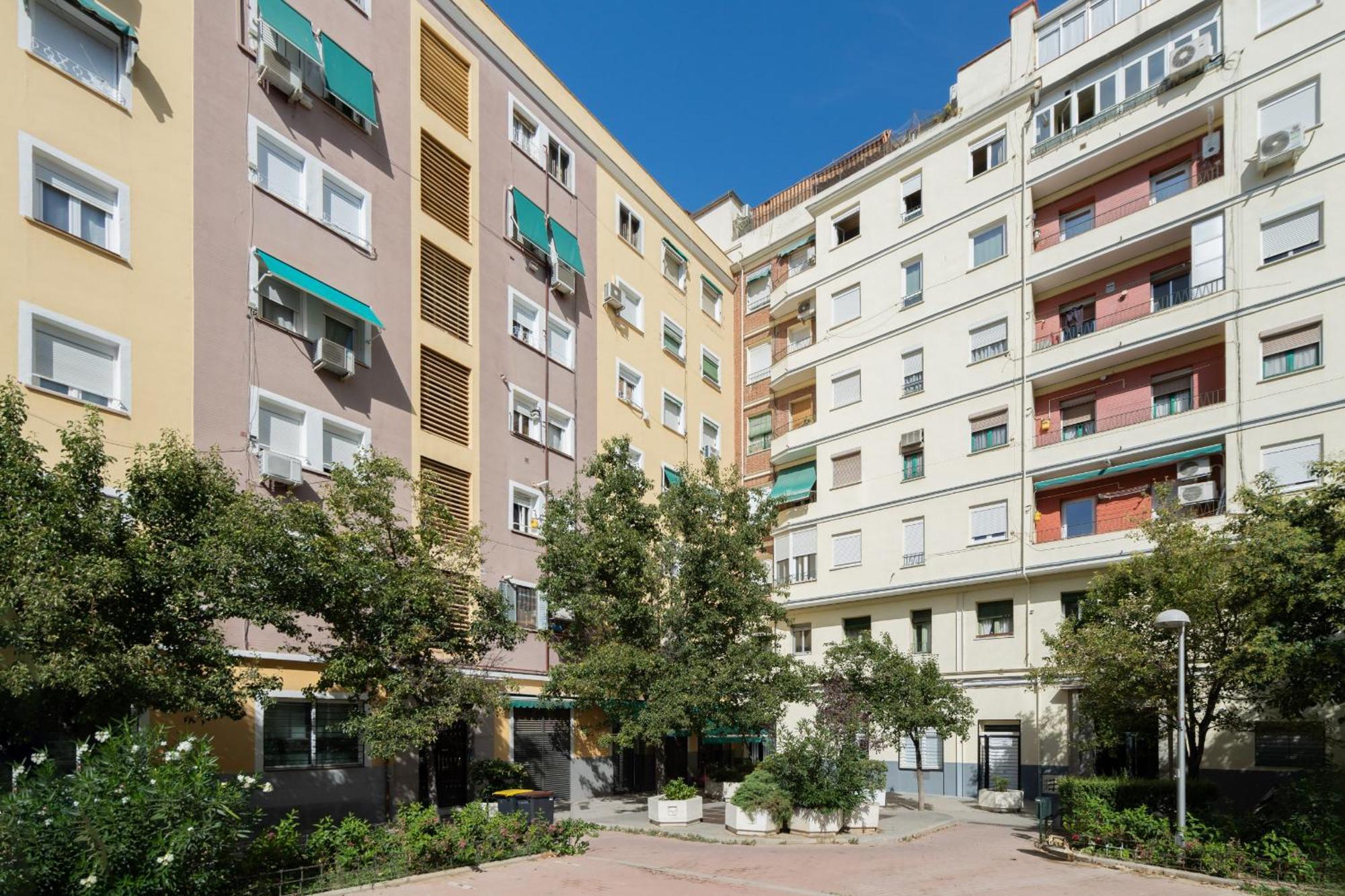 Appartamento Lofts Reformados En El Bernabeu Alquiler Temporal Madrid Esterno foto